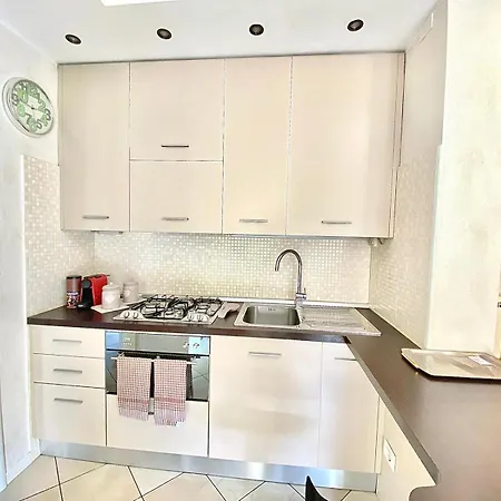 Nel Cuore Di Viale Certosa, Tra Centro Citta E Rho Fiera Milano, Con Parcheggio Interno Privato Lejlighed Milano