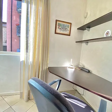 Nel Cuore Di Viale Certosa, Tra Centro Citta E Rho Fiera Milano, Con Parcheggio Interno Privato * Milano