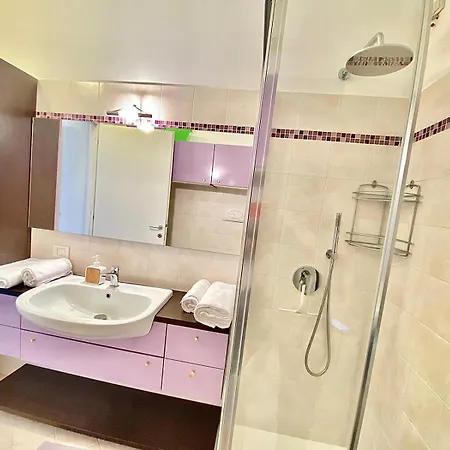 Nel Cuore Di Viale Certosa, Tra Centro Citta E Rho Fiera Milano, Con Parcheggio Interno Privato Lejlighed Milano
